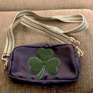 Bloc bag- EUC- navy blue w/green shamrock and green and white strap☘️